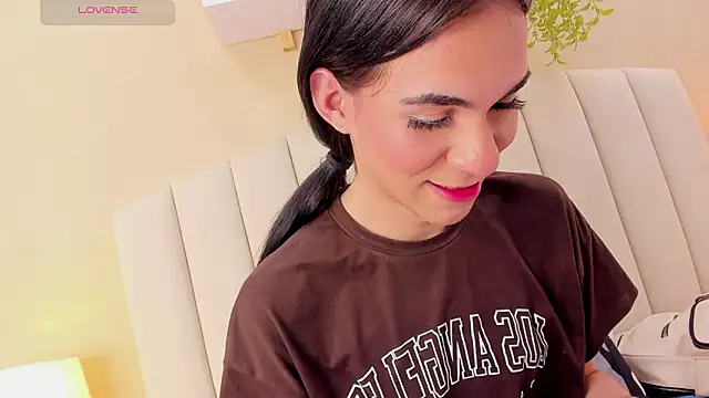 Mia_thompson_19 live sex cam