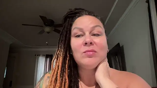 WorldsGreatestCockRater's cam snapshot