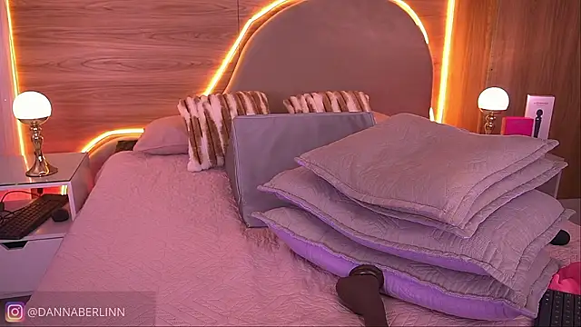 danna_berlin_ live sex cam