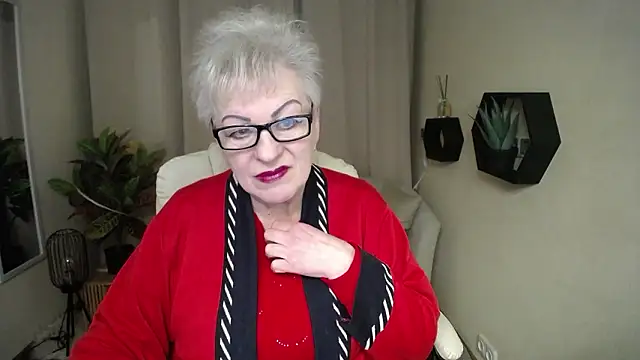 KayleSmoll's cam snapshot