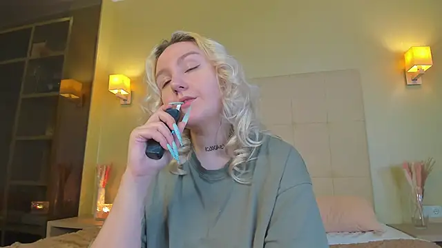 Debbie_Taylor's cam snapshot