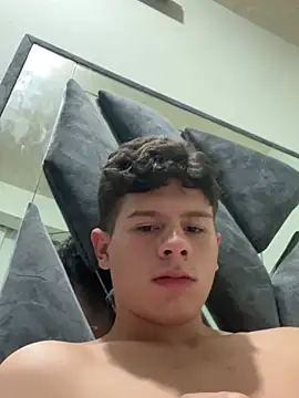 Andy12912 live sex cam