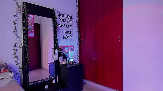 little_kayla_'s cam snapshot