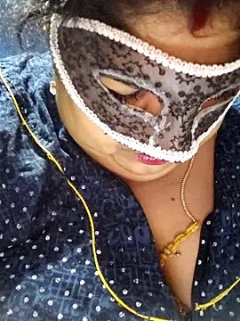 tamilthanushri's cam snapshot