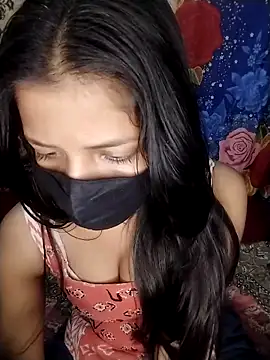 Surbhi-dixit's cam snapshot