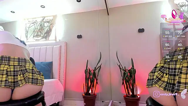 _EmilyJireh_'s cam snapshot