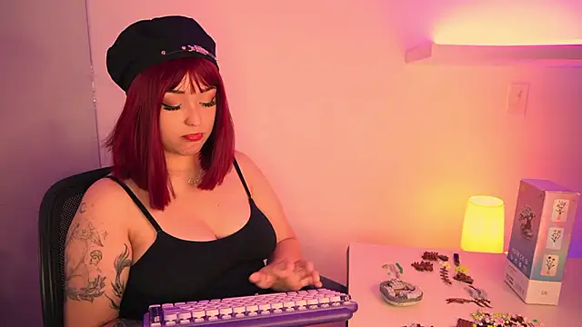 Gloomydoll live sex cam