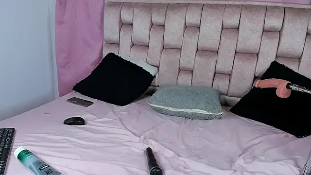 Emma_Evelyn's cam snapshot