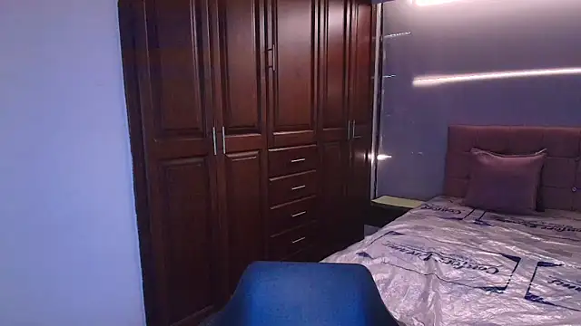 GabySweett_'s cam snapshot