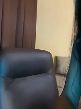 its_ur_flora's cam snapshot