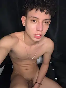 yoursexyjose live sex cam