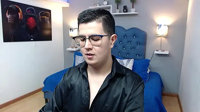 dylan_santiago_'s cam snapshot