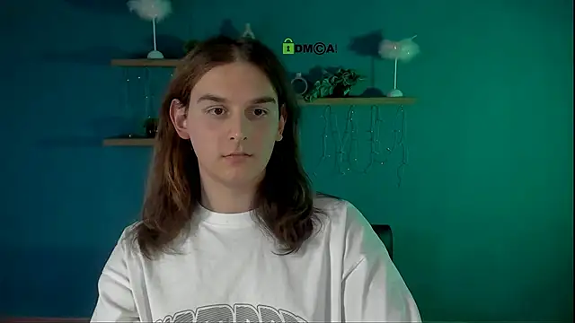 adrian_hart's cam snapshot