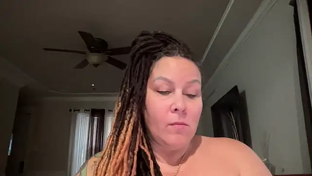 WorldsGreatestCockRater's cam snapshot