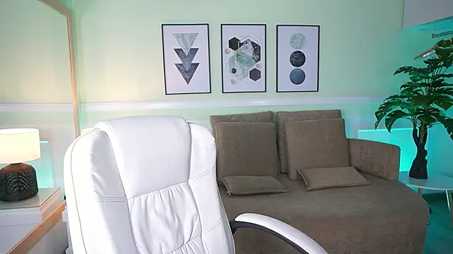 EmilyTurneer's cam snapshot