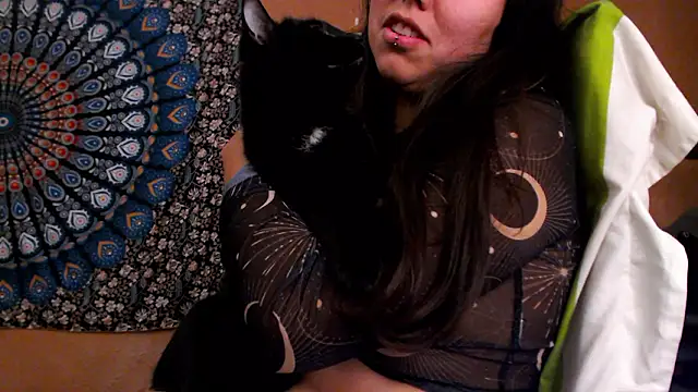 IntimateTales's cam snapshot