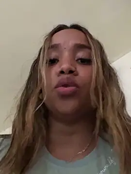 AriVelvet's cam snapshot