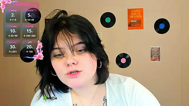 lika_pop's cam snapshot