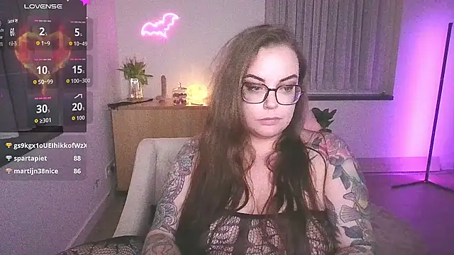 Miss_Lucifer6's cam snapshot