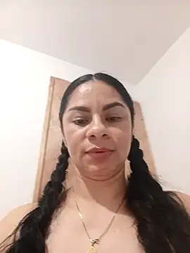 luna_pinky's cam snapshot