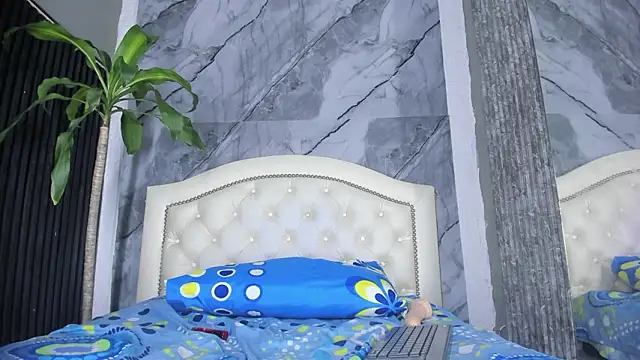 Tiffany-Jones's cam snapshot