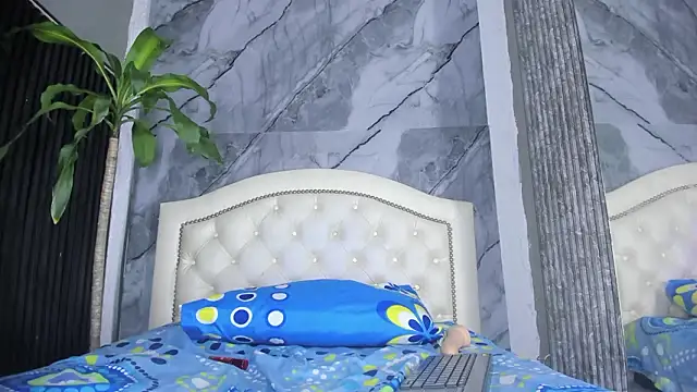 Tiffany-Jones's cam snapshot