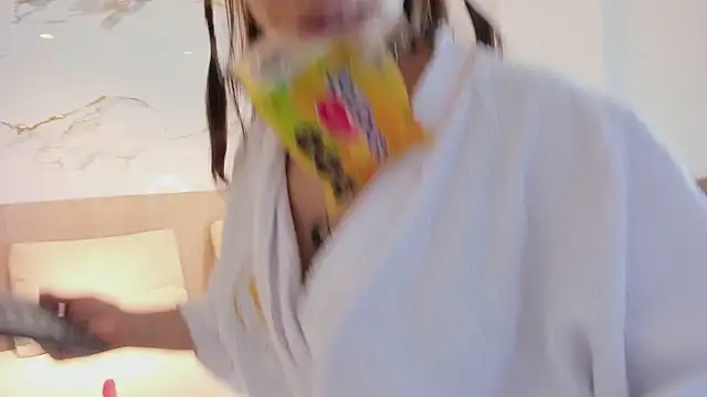 rebecca_ponce_'s cam snapshot