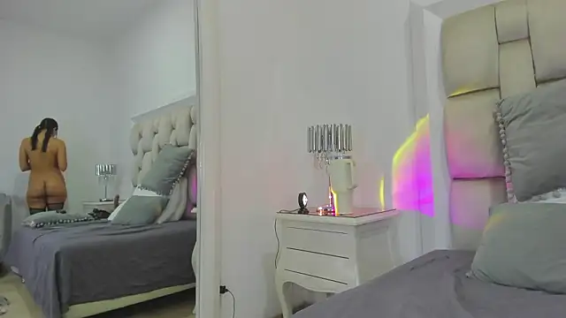 ValerieSoto's cam snapshot