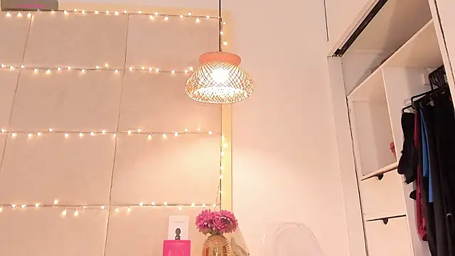 VioletHilton live sex cam