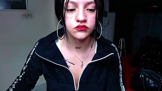 Violettasquirt's cam snapshot