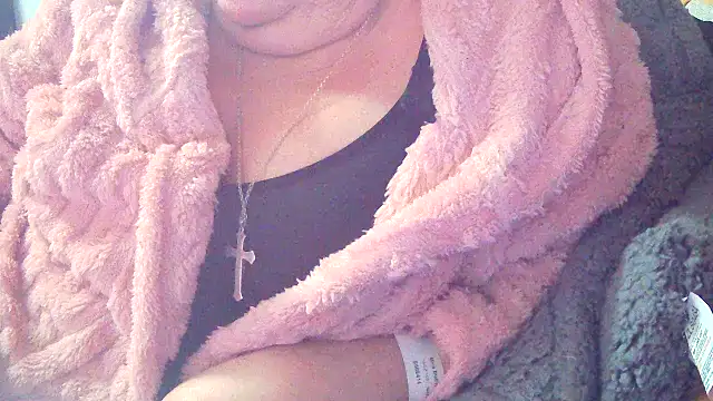 Playful_MILF_Demi's cam snapshot