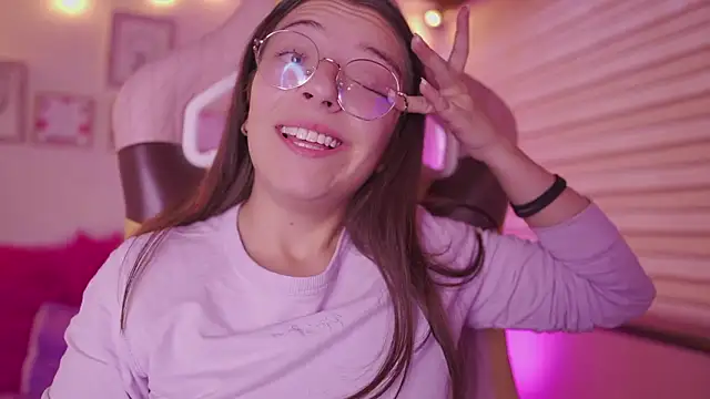 milly_kenner's cam snapshot