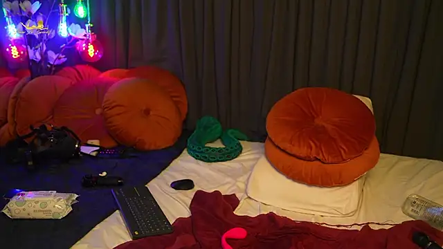 lacie_le_beauty's cam snapshot