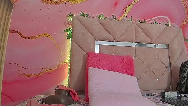 Taylor__cooper's cam snapshot