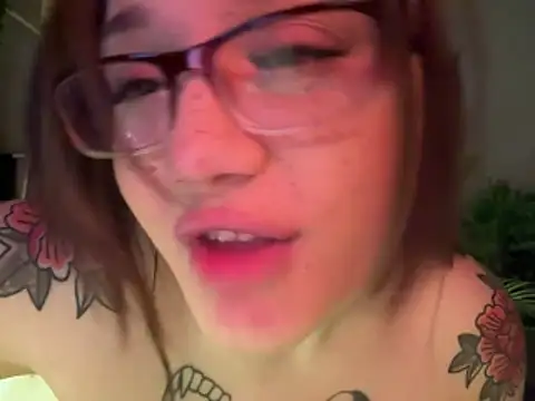 MCThroatGoat live sex cam