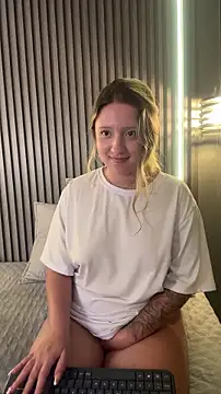 MiaPetit_'s cam snapshot