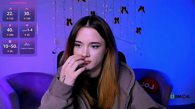 liana_kisses's cam snapshot