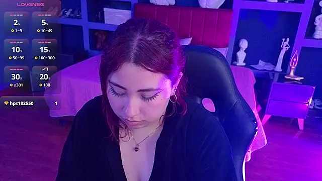 littlee_red's cam snapshot