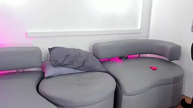 LunaQueen16 live sex cam