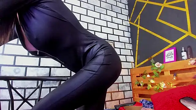 adrhiiana's cam snapshot