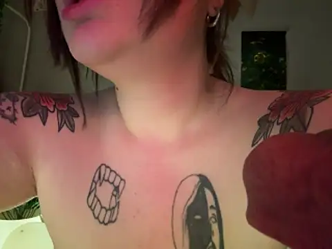 MCThroatGoat's cam snapshot