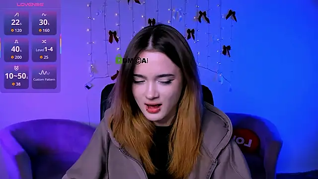 liana_kisses's cam snapshot