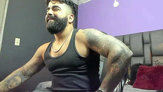 Lyon_vach live sex cam