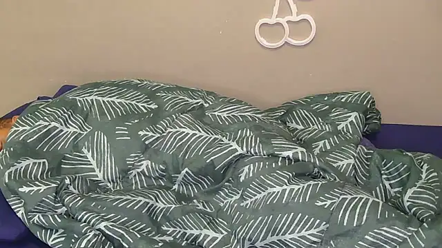 Serafynn's cam snapshot