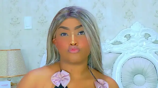 TianahGlow's cam snapshot