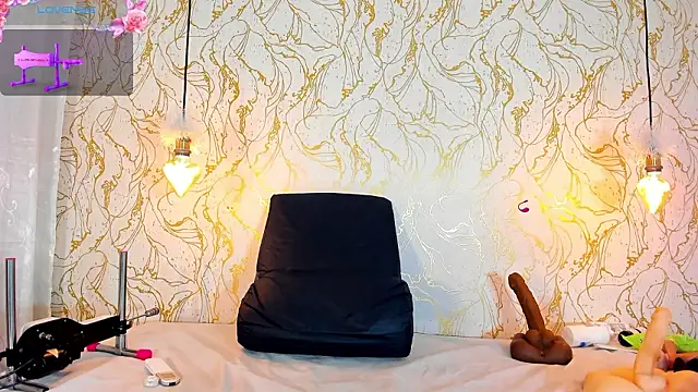 NAOMY_COOPER's cam snapshot