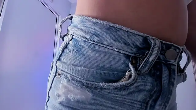 dulce_fiore07's cam snapshot