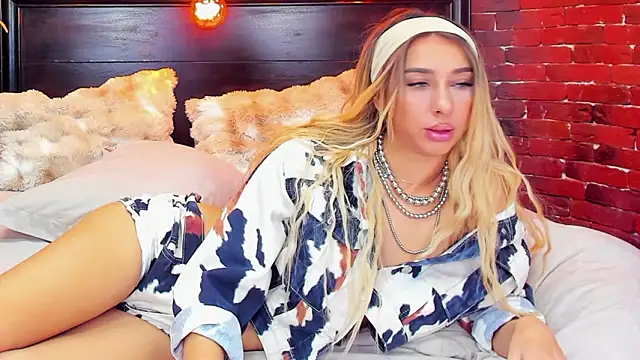 ChristynaRoss live sex cam