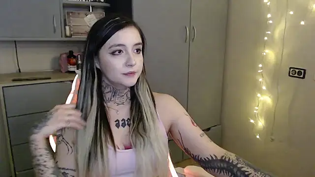 Rin_andersonn's cam snapshot