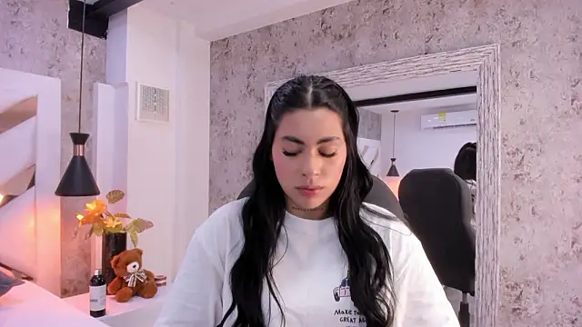 Vanessa_Rain_'s cam snapshot